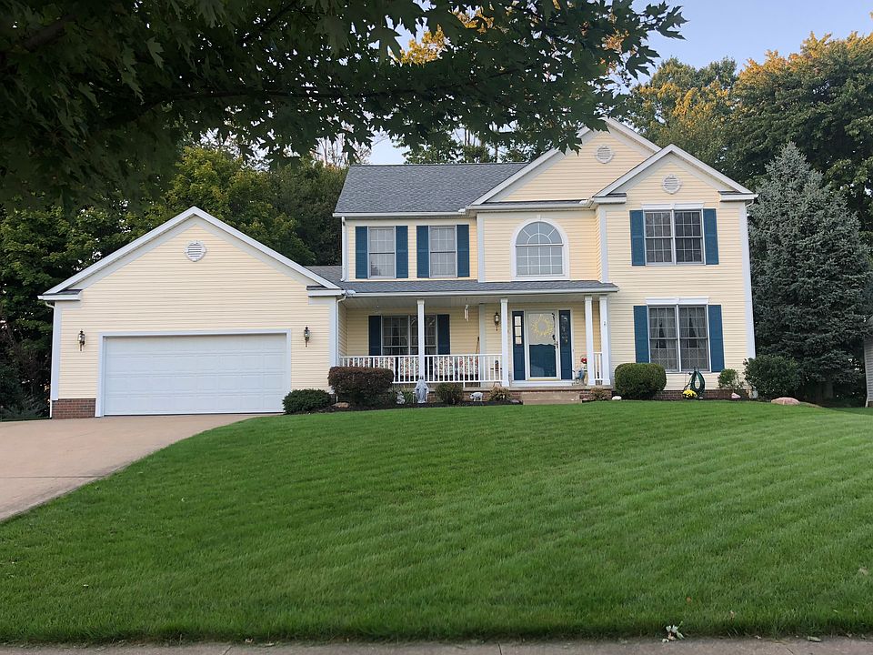 1st image of 658 Hillcrest Dr