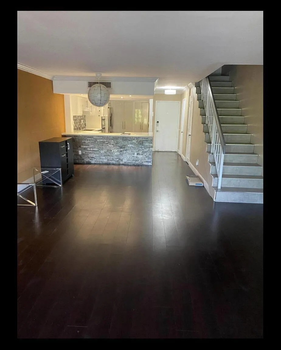 2 bed, 2.5 bath, 1410 sqft, $1,945 — Photo 3