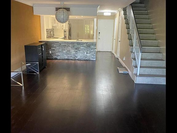 3rd image of 6557 Racquet Club Dr #121