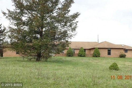 2nd image of 810 Duchess Dr