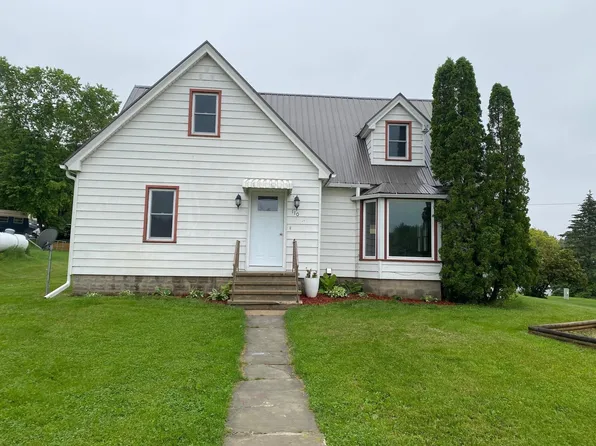 110 Autumn Dr SW, Saint Lucas, IA 52166