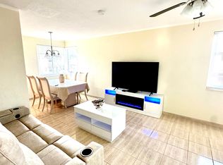 525 9th Ave N APT 21, Saint Petersburg, FL 33701