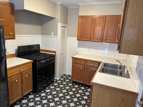 4th image of 1404 S Oswego Ave