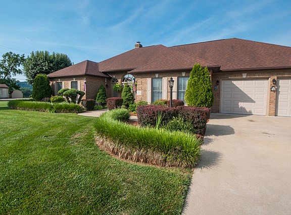 3rd image of 230 Nile Ln