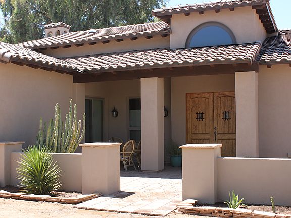 Front patio and entrance