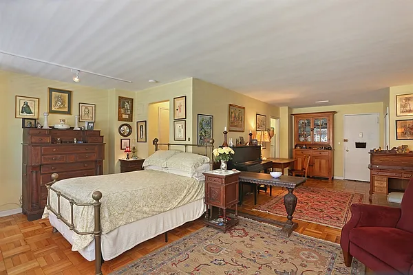 Sold by Corcoran | media 10