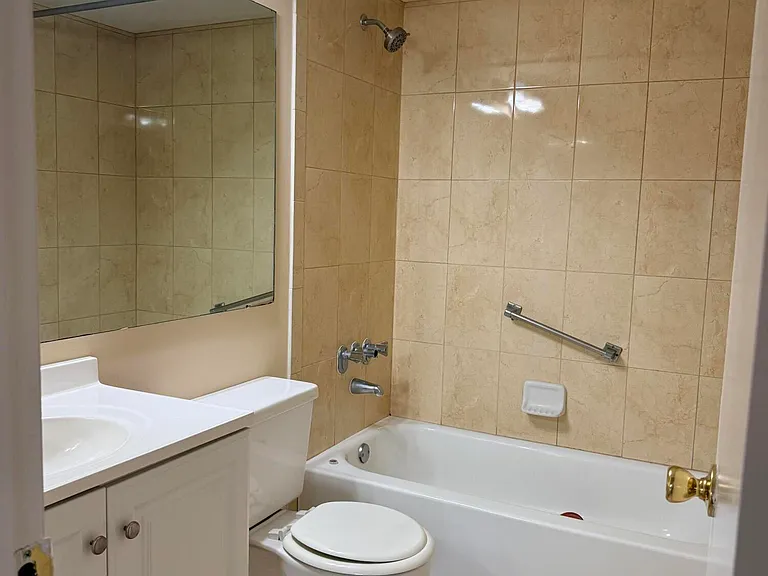 507 Shady Pine Way #D1 — Photo 5