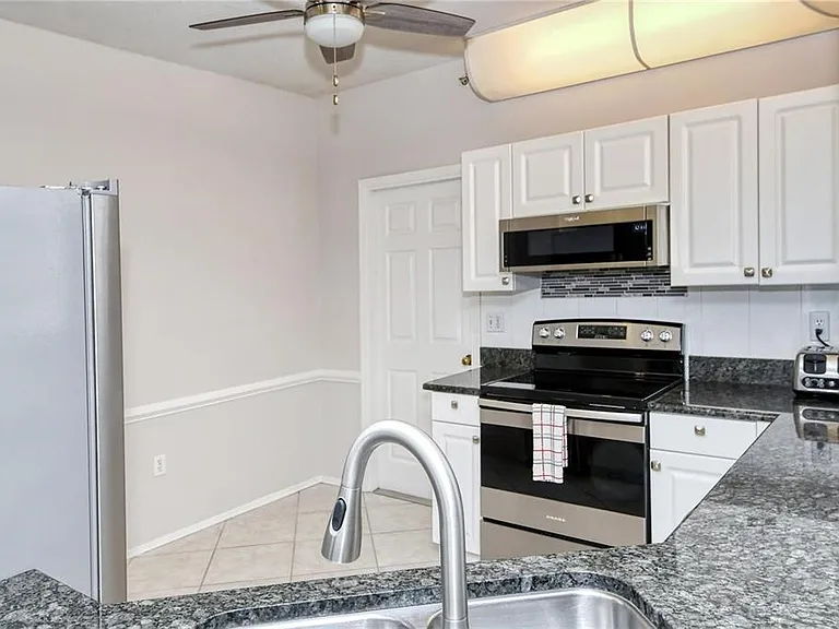 5414 Fair Oaks St #10-D — Photo 5