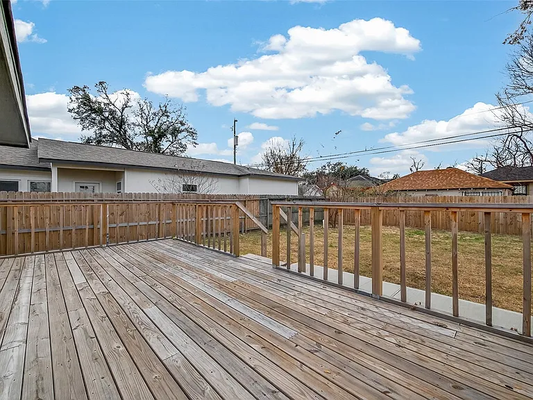4309 Beggs St — Photo 37