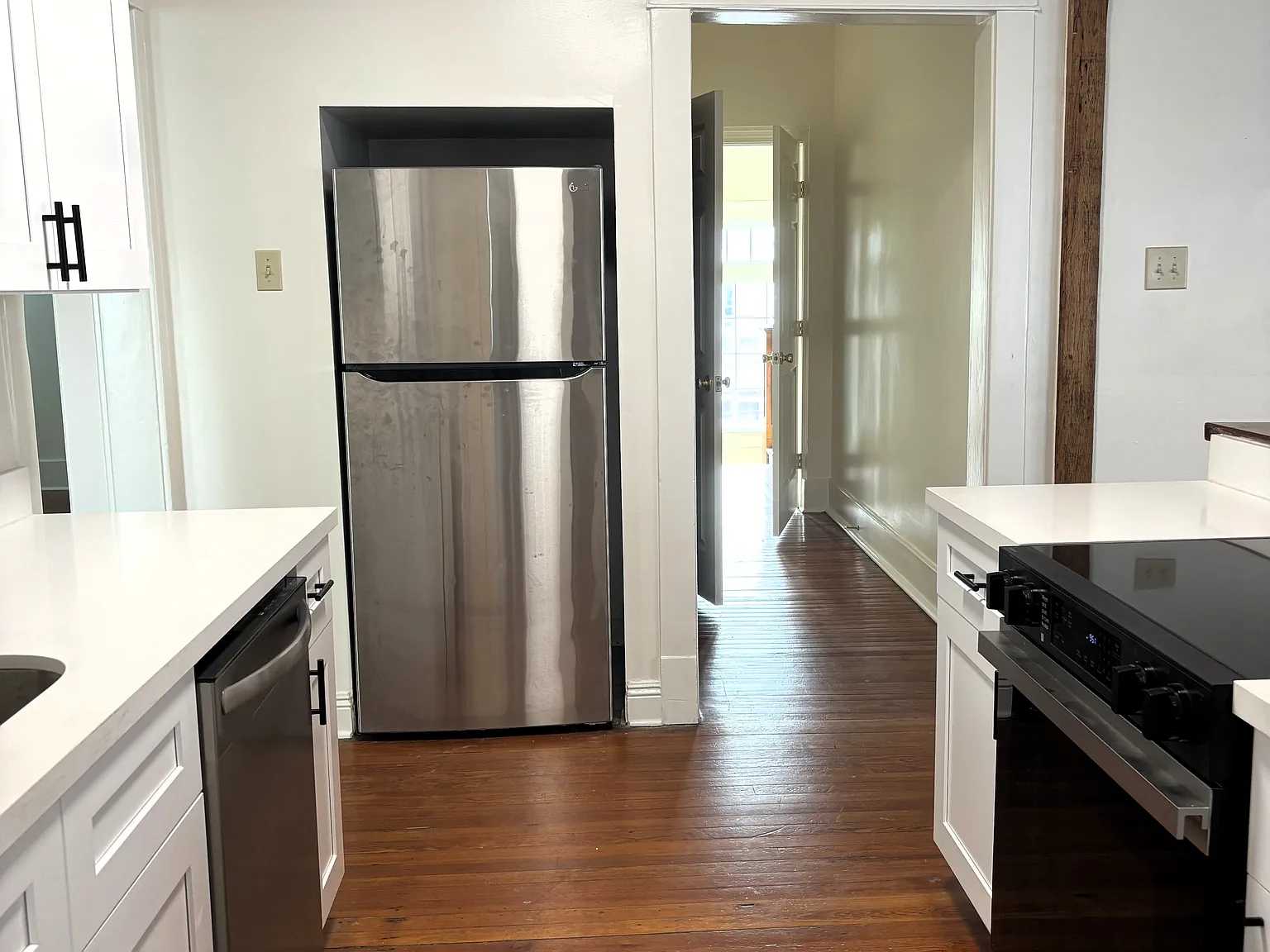 5 bed, 1900 sqft, $6,000 — Photo 3