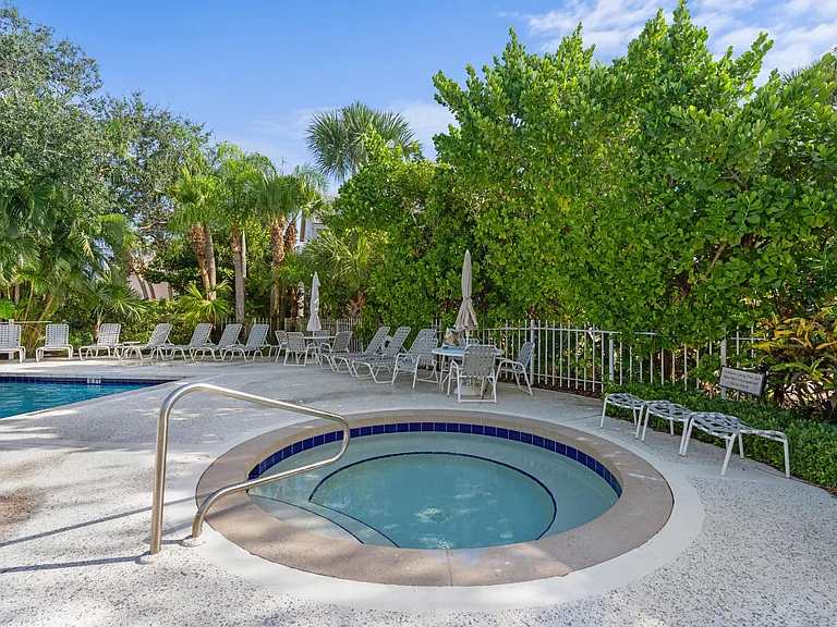 3108 Fairway Dr N — Photo 31
