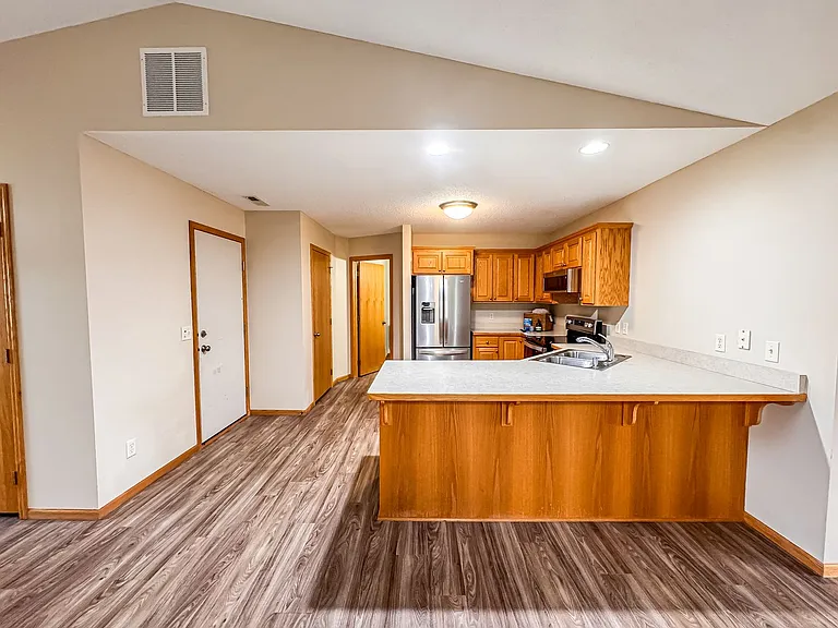 1560B Gunston Dr — Photo 1