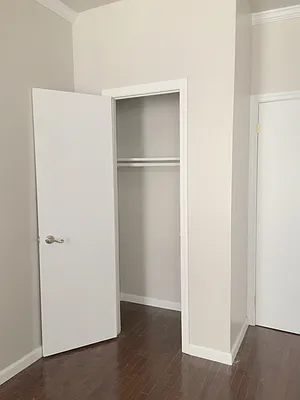 Rented by Uptown Flats LLC | media 18