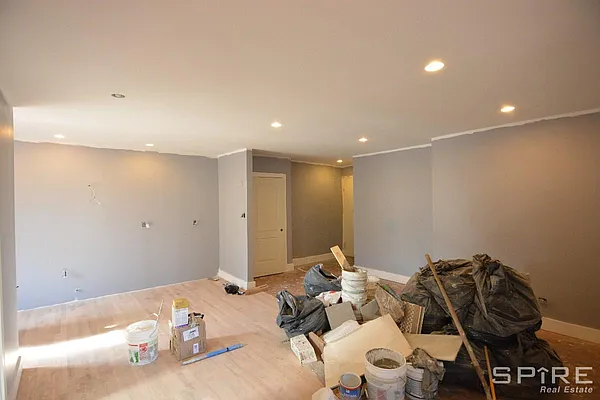 Rented by Spire Group | media 10