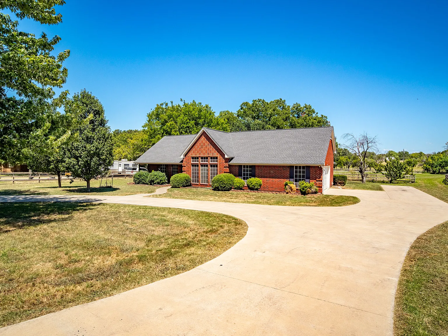 3 bed, 1625 sqft, $2,600 — Photo 3