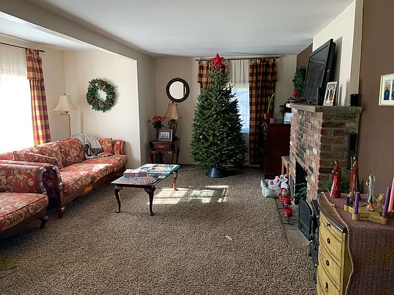 4th image of 44 Whitehouse Ave