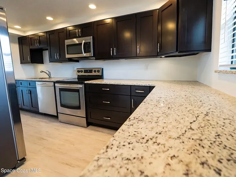 500 Palm Springs Blvd #403 — Photo 3