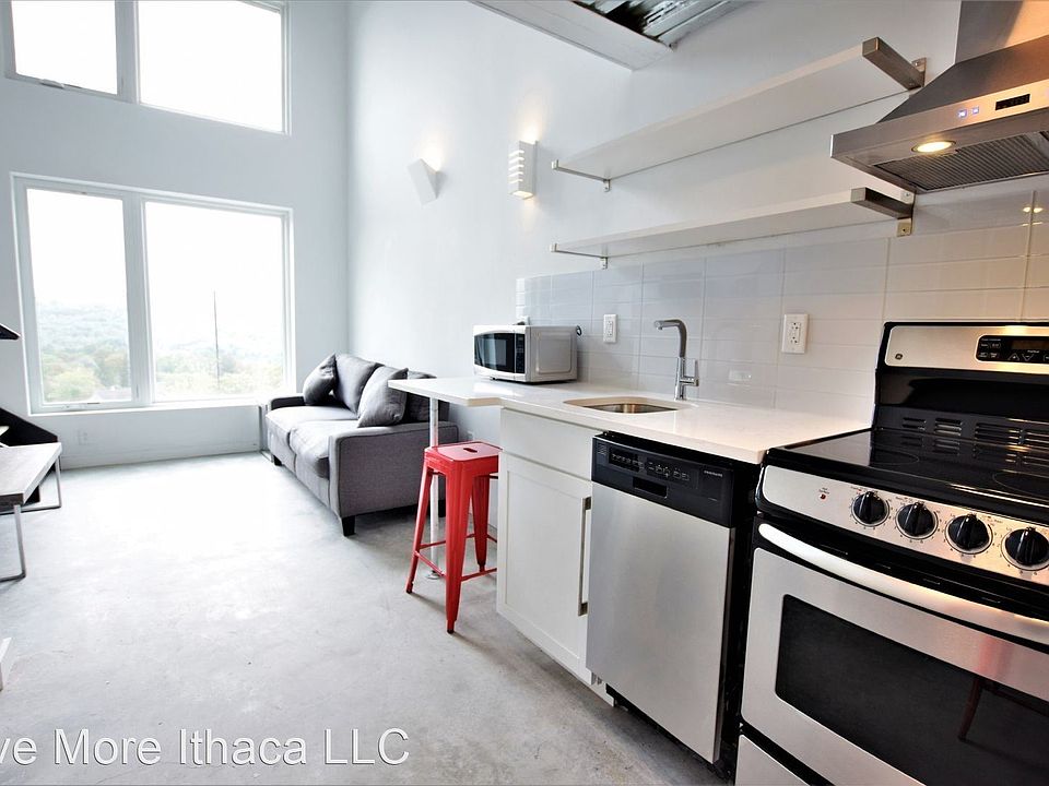 1st image of 201 College Ave #2B