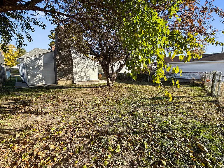 1621 E Kelly St — Photo 20