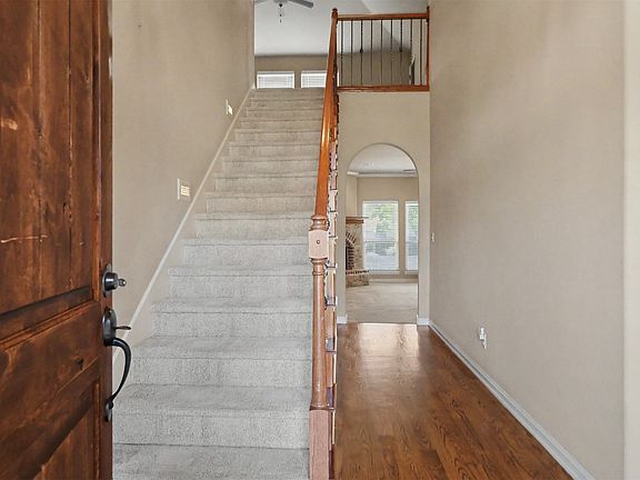 2nd image of 810 S Tallchief Ave