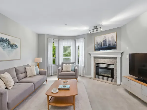 1150 Lynn Valley Rd #206, North Vancouver, BC V7J 1Z9