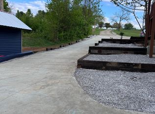 103 Woodland Rd #C, Vine Grove, KY 40175