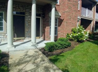 3557 Oakmonte Blvd #1, Rochester, MI 48306