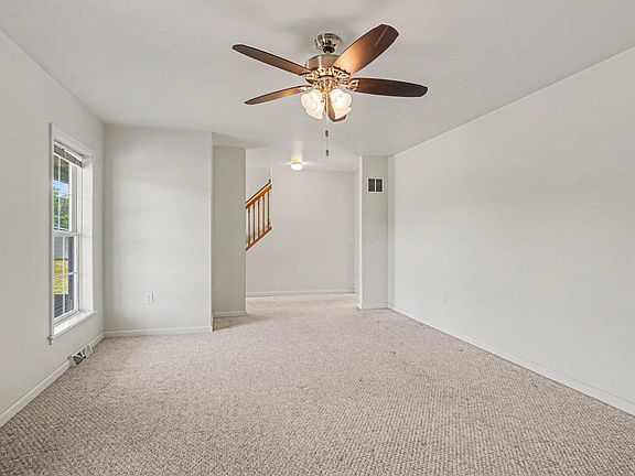 3rd image of 467 Sophia Way