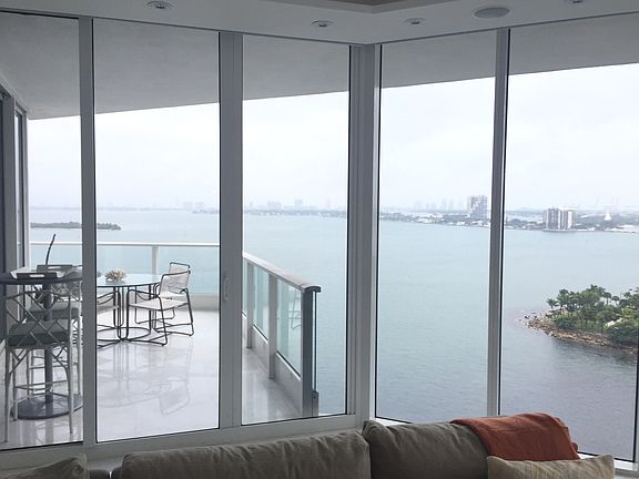 5th image of 2020 N Bayshore Dr APT 1402