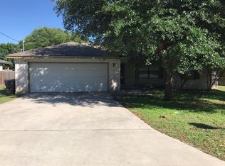 508 N Sayers Dr, Devine, TX 78016