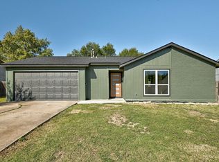 1306 Green Downs Dr, Round Rock, TX 78664