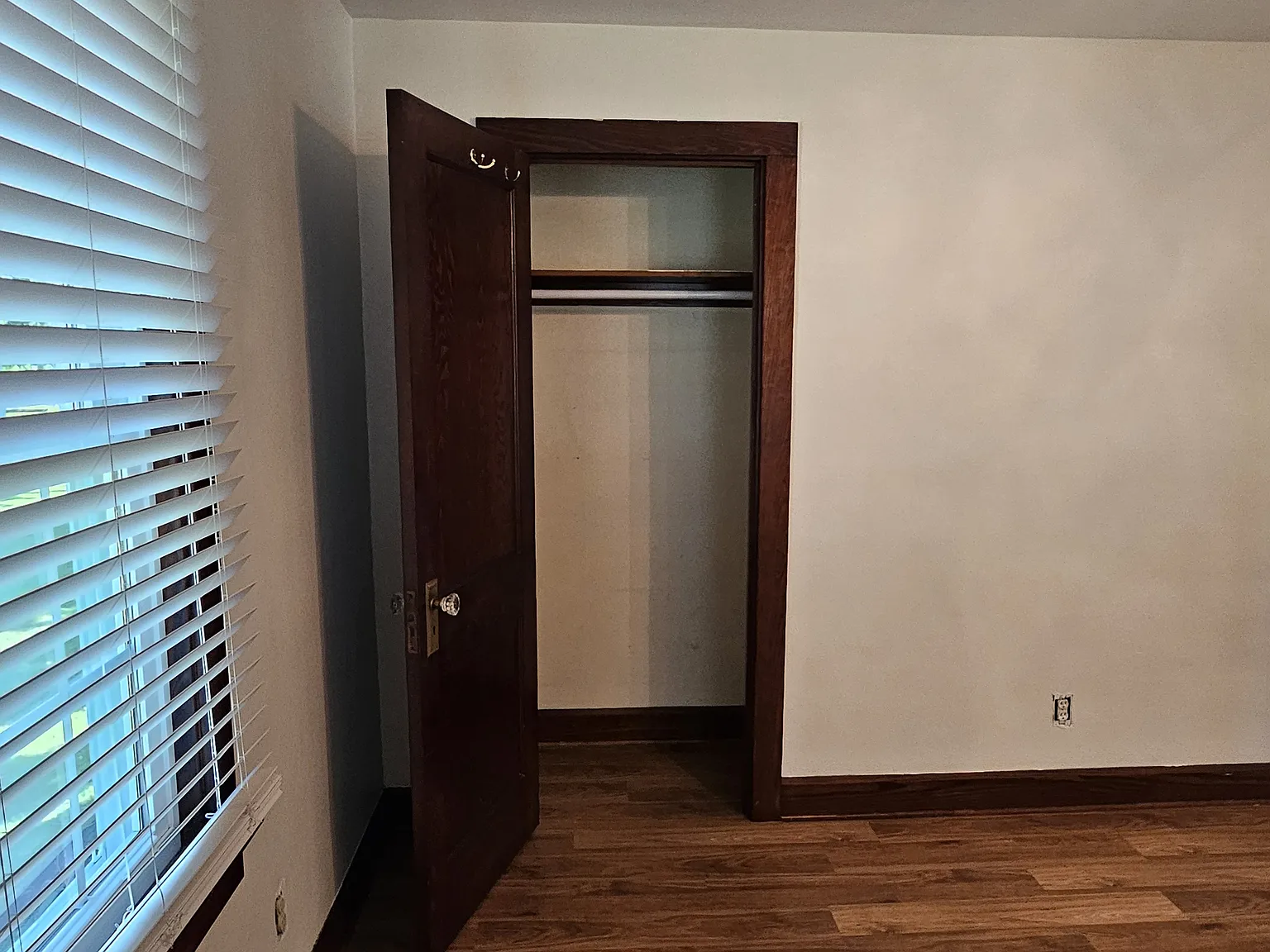 2 bed, 900 sqft, $1,500 — Photo 4
