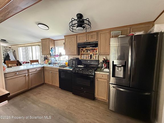 4th image of 105 Gardner Ln