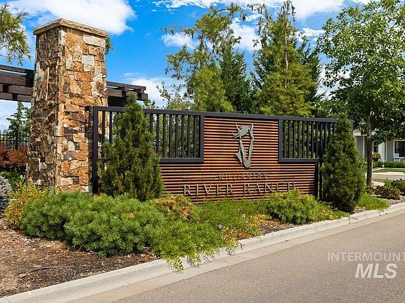 3rd image of 1836 S Riparian Way