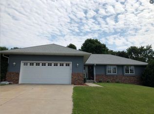 7840 Bowman Ave, Inver Grove Heights, MN 55076