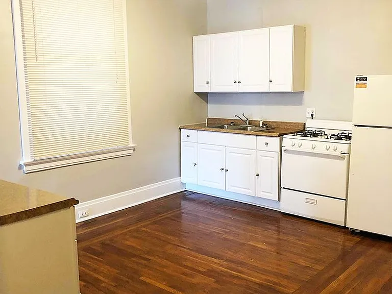 3238 Bishop St — Photo 3
