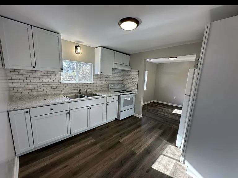 1141 S Virginia Ave #1/2 — Photo 3