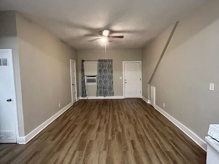 3000 Hodges St #C — Photo 3