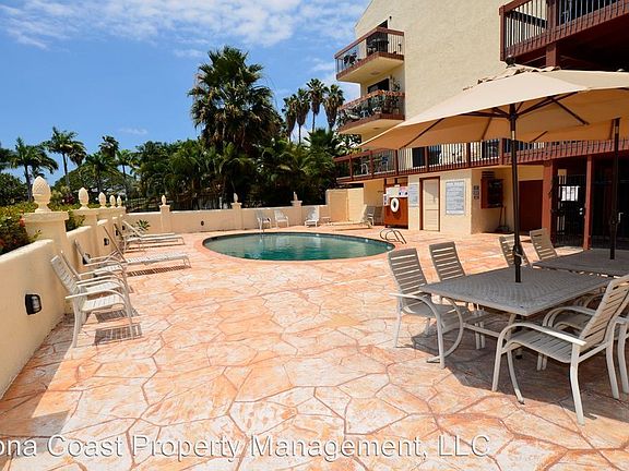 5th image of 75-5863 Kuakini Hwy APT 107