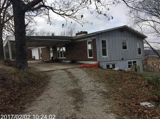 30563 Utica Dr, Richland, MO 65556
