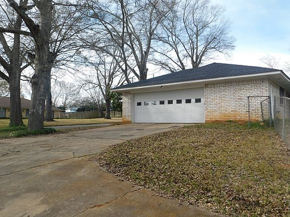 2nd image of 100 Nannie Ln