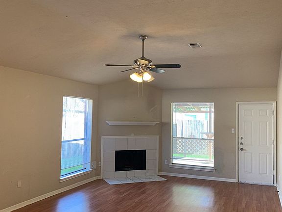 5th image of 7414 Parkland Manor Dr