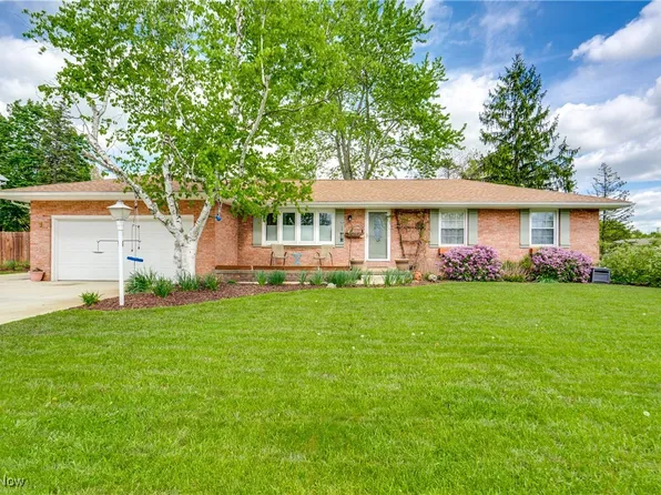349 Wyoga Lake Blvd, Stow, OH 44224