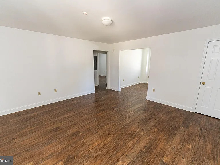 804 Travers St #2 — Photo 5
