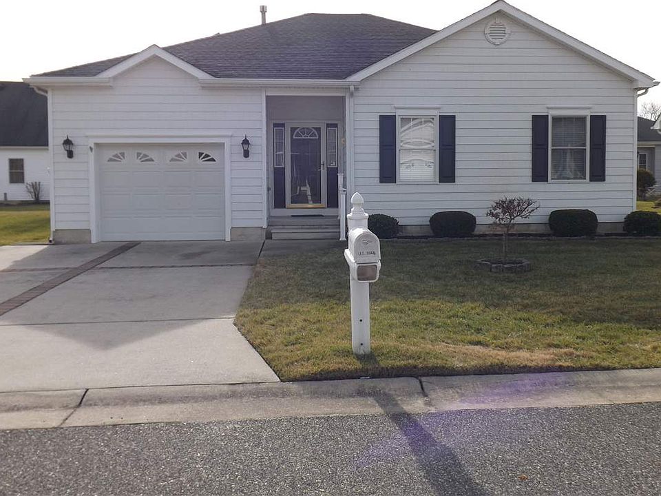 1st image of 69 Wynndemere Ct