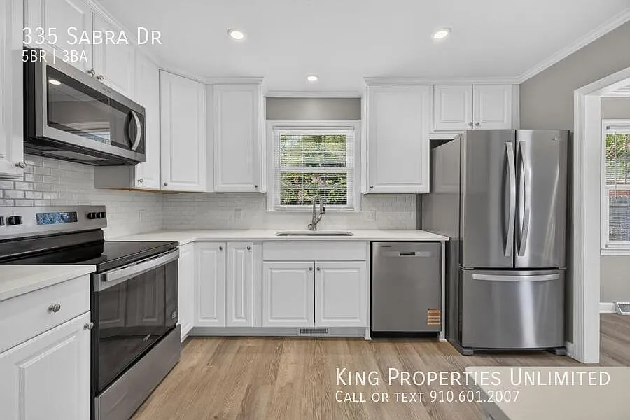 335 Sabra Dr — Photo 3