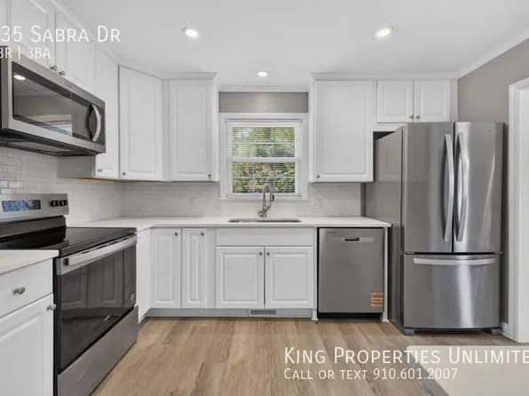 335 Sabra Dr, Wilmington, NC 28405