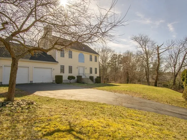 40 Idlewood Ave, Dartmouth, MA 02747