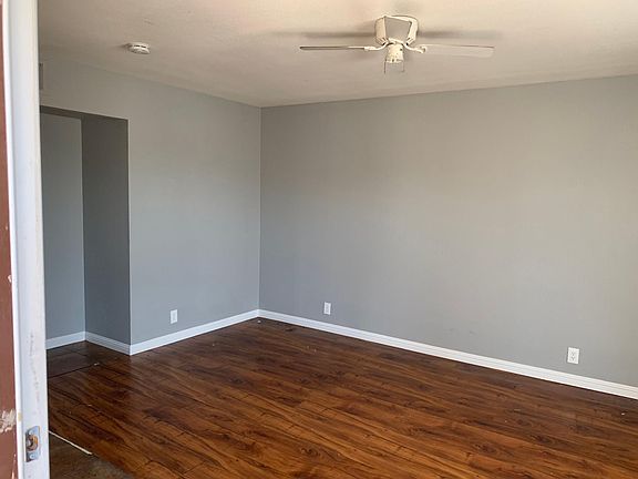 5th image of 6920 Dunsbach Way APT A