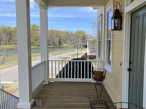 3rd image of 92 Ring Around Rd